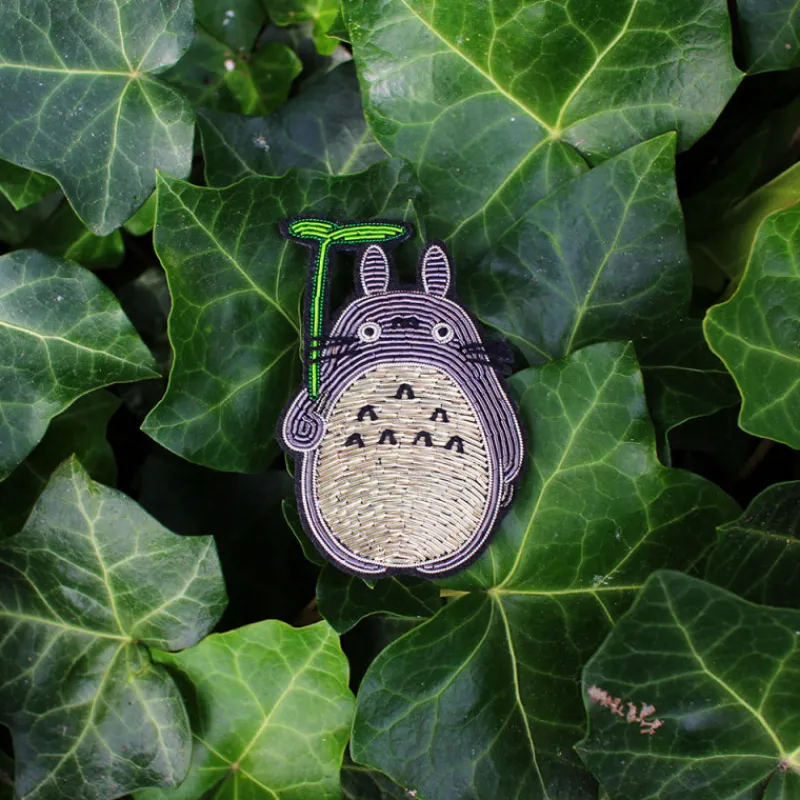 embroidered_jewel_brooch_big_totoro__my_neighbor_totoro_0.webp Maison Ghibli Embroidered Jewel Brooch Big Totoro - My Neighbor Totoro | Pins