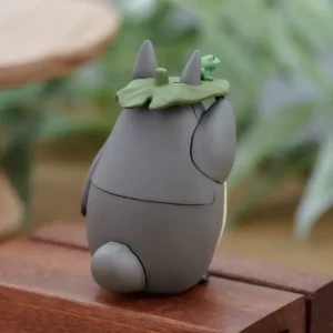 Maison Ghibli Kumukumu 3D Puzzle Big Totoro with leaf - My Neighbor Totoro | Jigsaw Puzzle